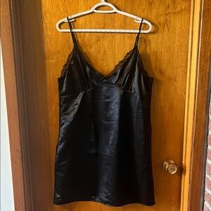 Divided Black Satin Chemise with Lace Detail Medium